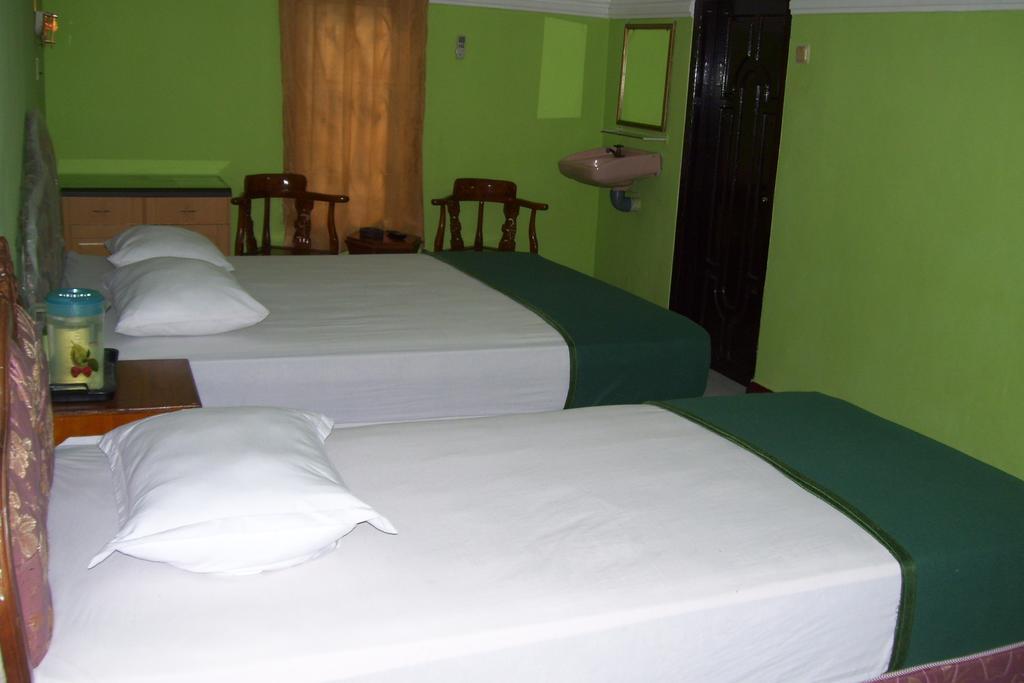 Hotel Bahagia Pangkalan Bun Exterior photo